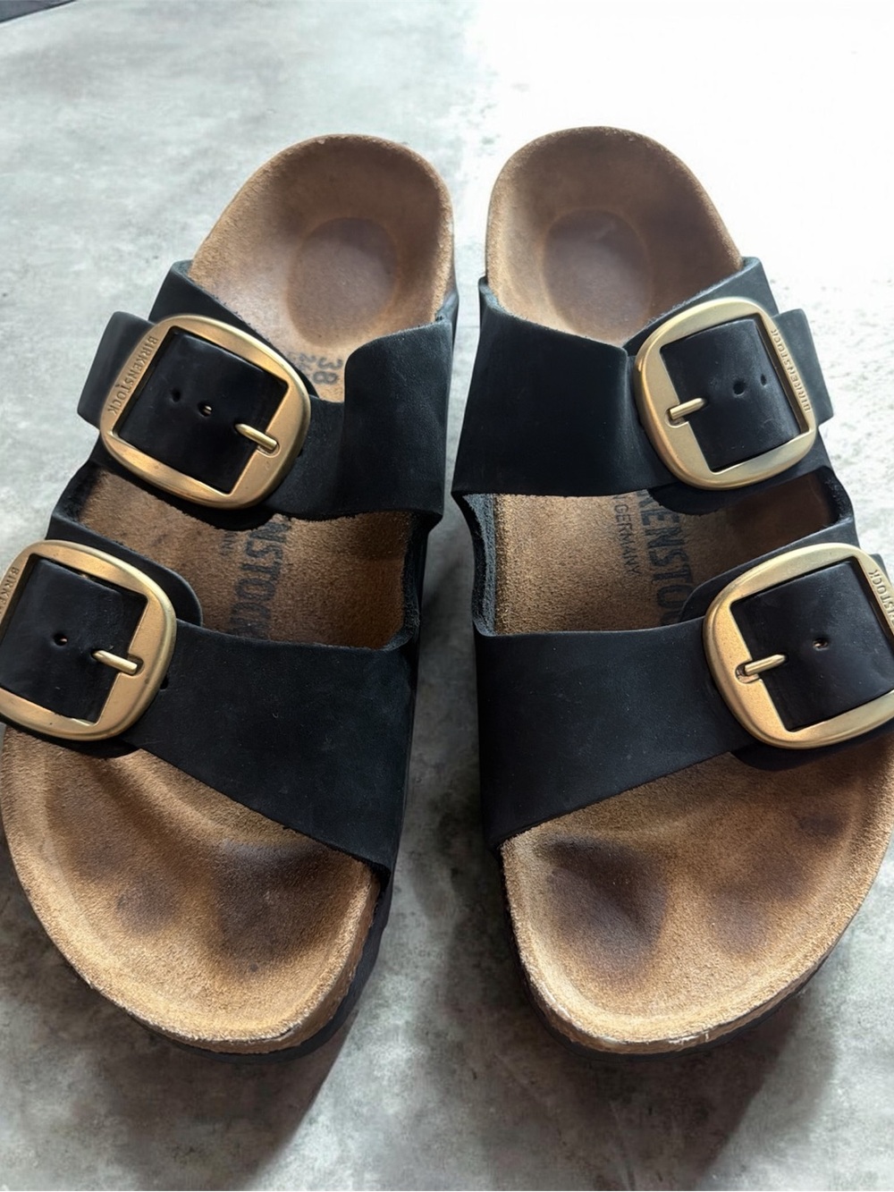 Birkenstock unisex Arizona large buckle leather sandals